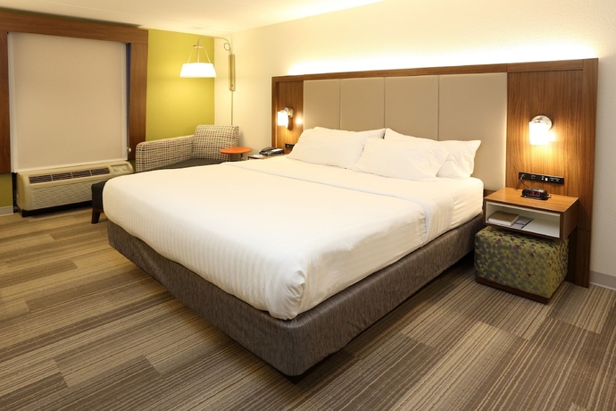 Imagen de la habitación del Hotel Holiday Inn Express and Suites Newport News, An Ihg. Foto 8