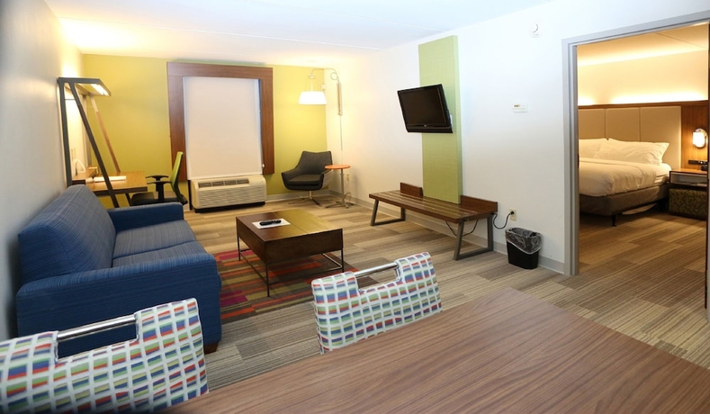 Imagen de la habitación del Hotel Holiday Inn Express and Suites Newport News, An Ihg. Foto 10