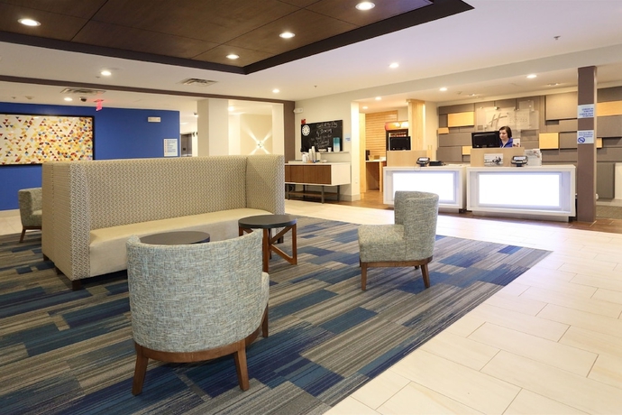Imagen de los interiores del Hotel Holiday Inn Express and Suites Newport News, An Ihg. Foto 15