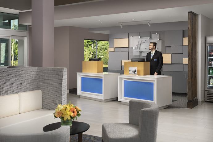 Imagen de los interiores del Hotel Holiday Inn Express and Suites North Brunswick, an IHG. Foto 18