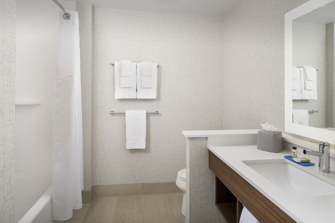Imagen de la habitación del Hotel Holiday Inn Express and Suites North Brunswick, an IHG. Foto 3