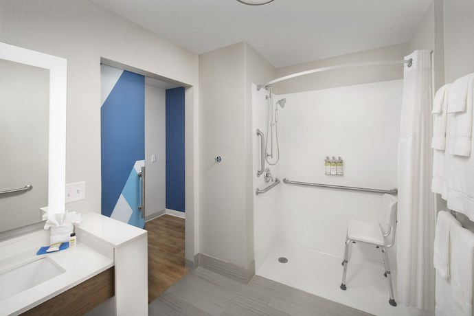 Imagen de la habitación del Hotel Holiday Inn Express and Suites North Brunswick, an IHG. Foto 16