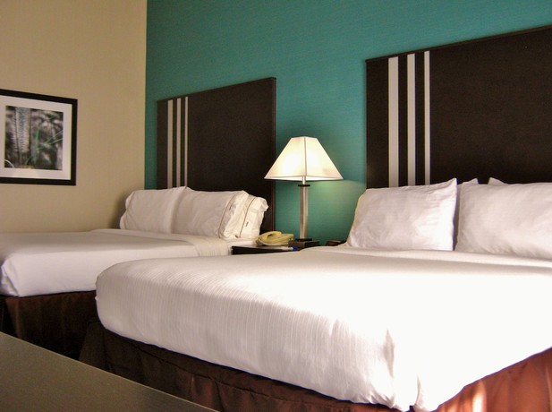 Imagen de la habitación del Hotel Holiday Inn Express and Suites North Lima, An Ihg. Foto 2