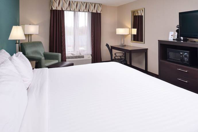Imagen de la habitación del Hotel Holiday Inn Express and Suites North Lima, An Ihg. Foto 4