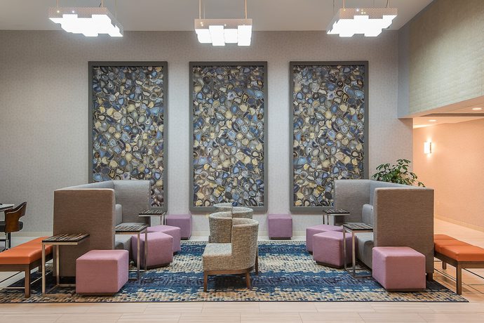 Imagen de los interiores del Hotel Holiday Inn Express and Suites Norwood-boston Area, An Ihg. Foto 19