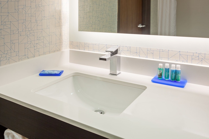 Imagen de la habitación del Hotel Holiday Inn Express and Suites Oakland-airport, An Ihg. Foto 13