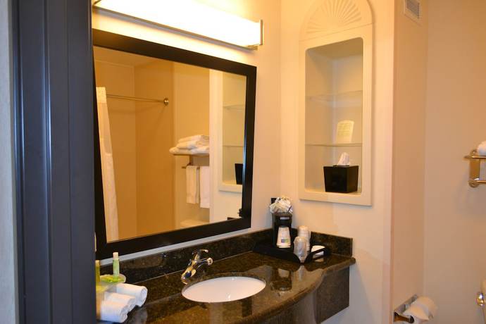 Imagen de la habitación del Hotel Holiday Inn Express and Suites - Odessa, an IHG. Foto 9