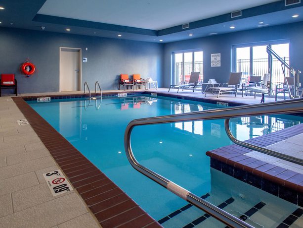 Imagen de la piscina del Hotel Holiday Inn Express and Suites Oklahoma City Airport, an IHG. Foto 20