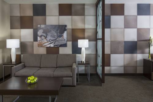 Imagen de la habitación del Hotel Holiday Inn Express and Suites Oklahoma City Dwtn - Bricktown, An Ihg. Foto 2