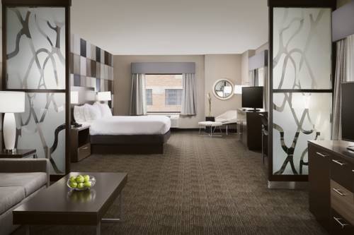 Imagen de la habitación del Hotel Holiday Inn Express and Suites Oklahoma City Dwtn - Bricktown, An Ihg. Foto 12