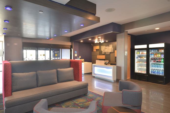 Imagen de los interiores del Hotel Holiday Inn Express and Suites Oklahoma City Mid - Arpt Area, An Ihg. Foto 16