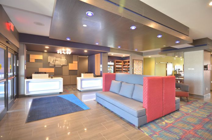 Imagen de los interiores del Hotel Holiday Inn Express and Suites Oklahoma City Mid - Arpt Area, An Ihg. Foto 18