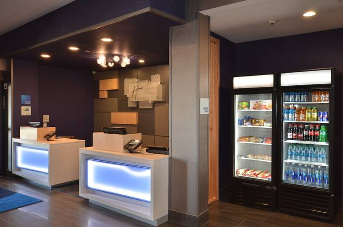 Imagen de los interiores del Hotel Holiday Inn Express and Suites Oklahoma City Mid - Arpt Area, An Ihg. Foto 20