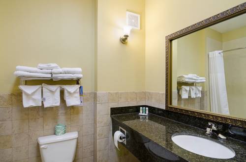 Imagen de la habitación del Hotel Holiday Inn Express and Suites Olathe South, An Ihg. Foto 2
