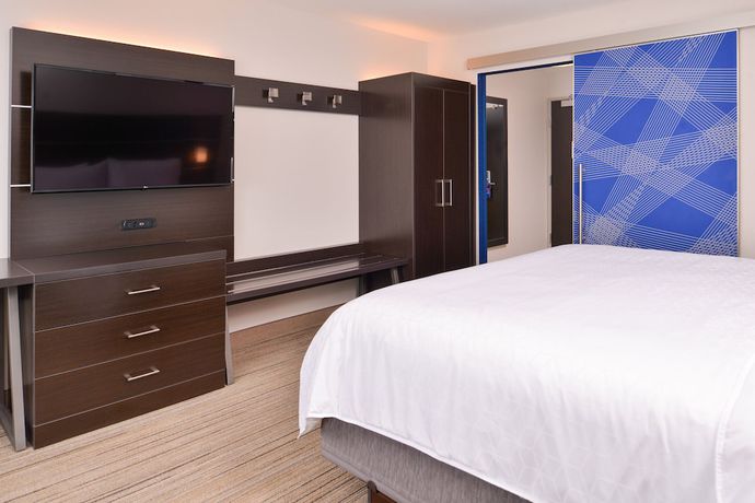 Imagen de la habitación del Hotel Holiday Inn Express and Suites Olathe West, an IHG. Foto 16