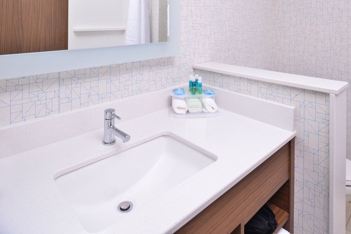 Imagen de la habitación del Hotel Holiday Inn Express and Suites Omaha Airport, An Ihg. Foto 2