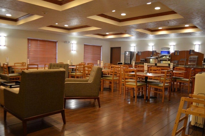 Imagen del bar/restaurante del Hotel Holiday Inn Express and Suites Omaha West. Foto 3