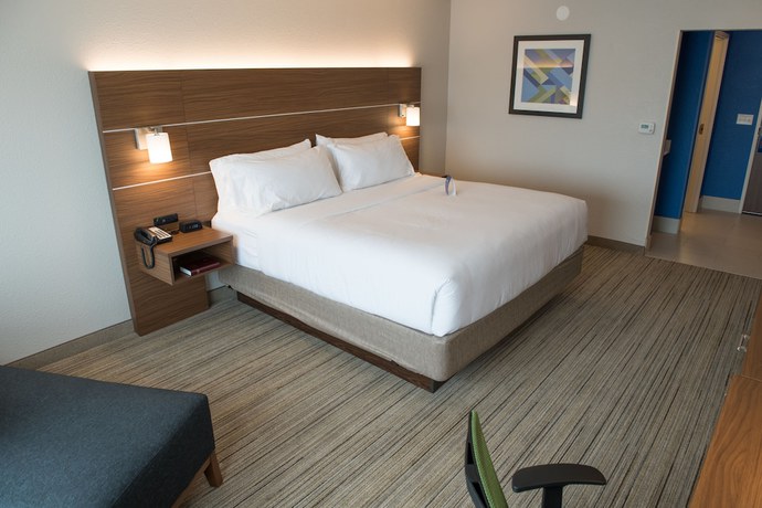 Imagen de la habitación del Hotel Holiday Inn Express and Suites Orland Park - Mokena, an IHG. Foto 5