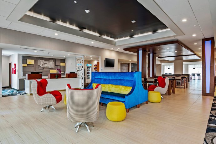 Imagen de los interiores del Hotel Holiday Inn Express and Suites Orlando - Lake Buena Vista, an IHG Hotel. Foto 18
