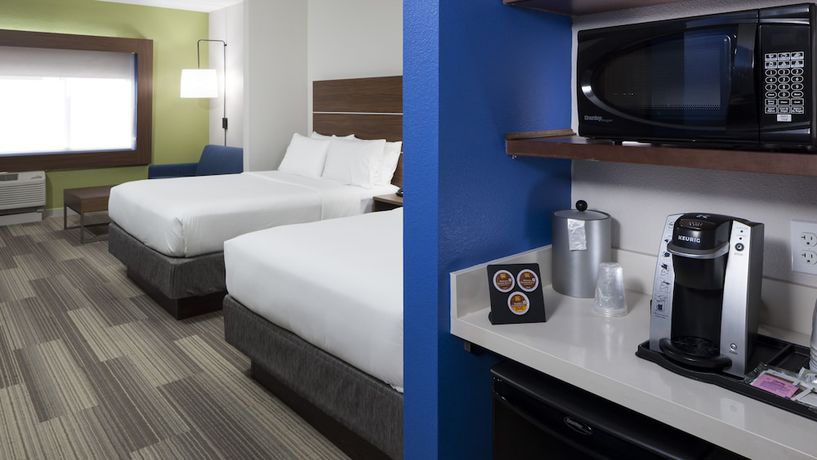 Imagen de la habitación del Hotel Holiday Inn Express and Suites Orlando at SeaWorld. Foto 6