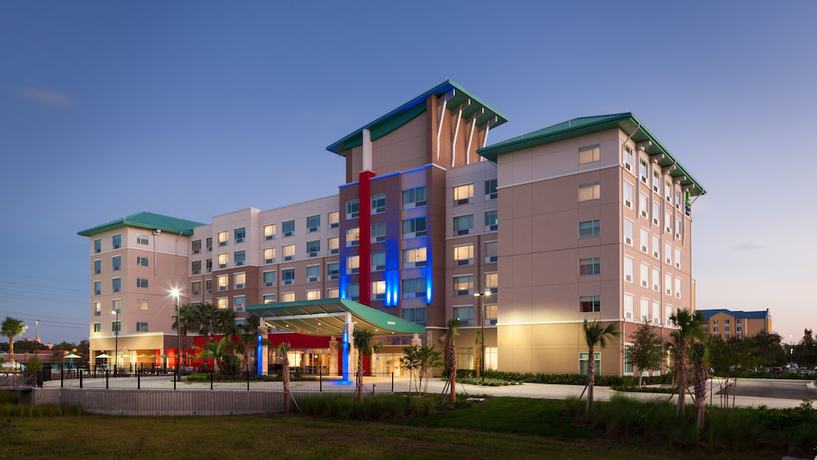 Imagen general del Hotel Holiday Inn Express and Suites Orlando at SeaWorld. Foto 1