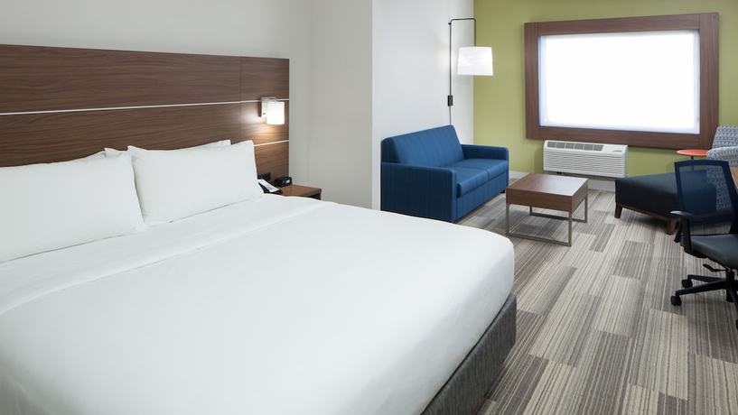 Imagen de la habitación del Hotel Holiday Inn Express and Suites Orlando at SeaWorld. Foto 14