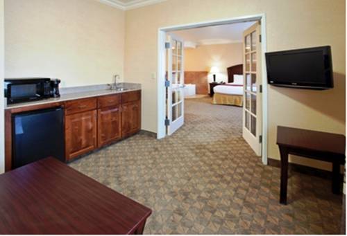 Imagen de la habitación del Hotel Holiday Inn Express and Suites Oroville Lake, An Ihg. Foto 5