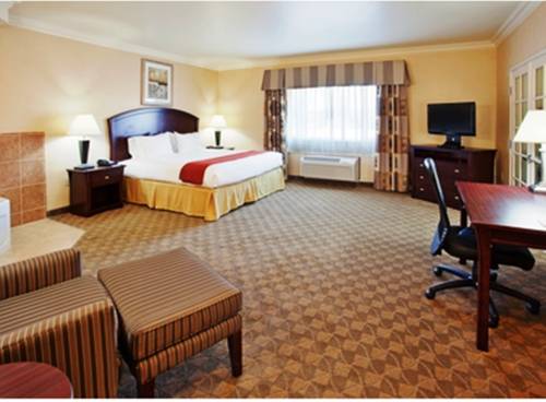 Imagen de la habitación del Hotel Holiday Inn Express and Suites Oroville Lake, An Ihg. Foto 6