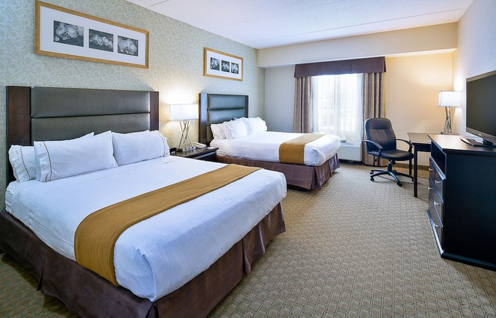 Imagen de la habitación del Hotel Holiday Inn Express and Suites Ottawa Airport, An Ihg. Foto 11