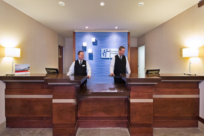 Imagen de los interiores del Hotel Holiday Inn Express and Suites Ottawa Airport, An Ihg. Foto 19