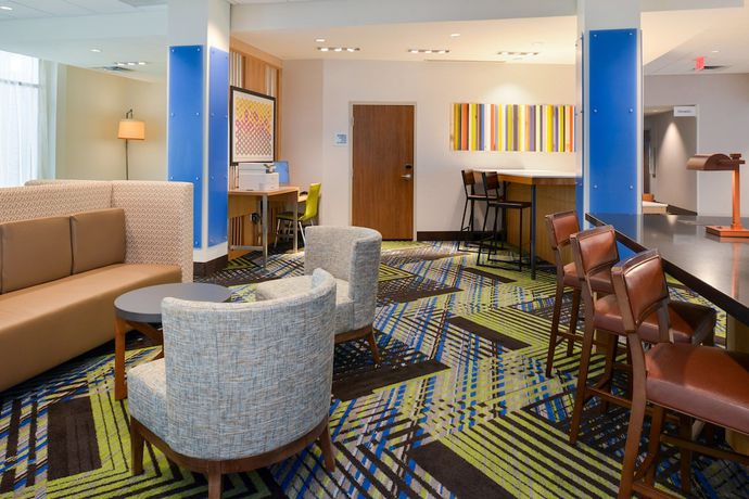 Imagen de los interiores del Hotel Holiday Inn Express and Suites Ottumwa, An Ihg. Foto 19