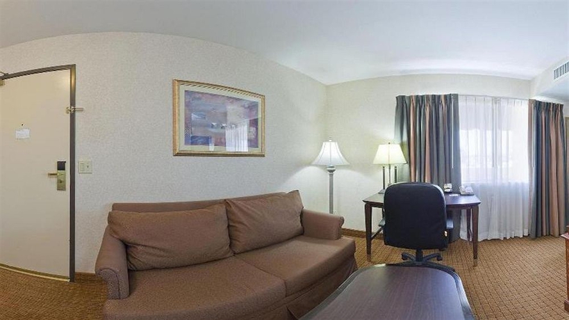 Imagen de los interiores del Hotel Holiday Inn Express and Suites Pasadena-colorado Blvd, An Ihg. Foto 9