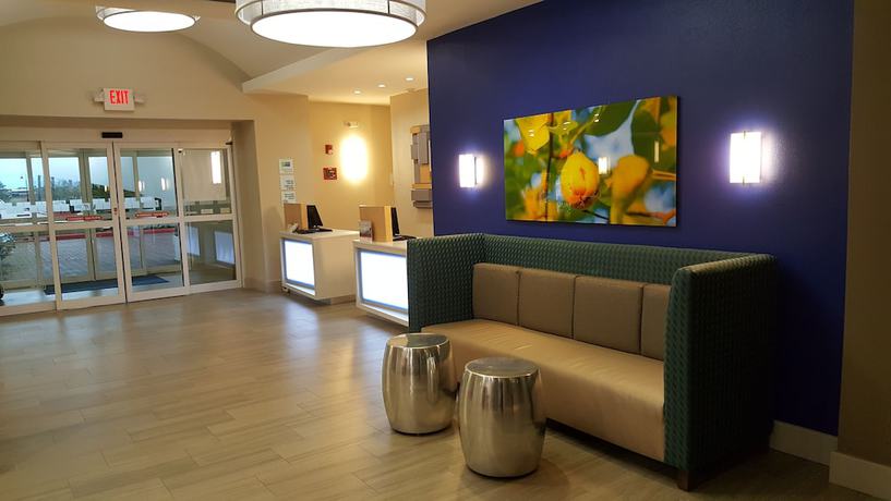 Imagen de los interiores del Hotel Holiday Inn Express and Suites Pearland, An Ihg. Foto 17