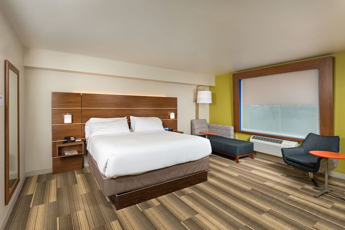 Imagen de la habitación del Hotel Holiday Inn Express and Suites Peoria North - Glendale, An Ihg. Foto 11