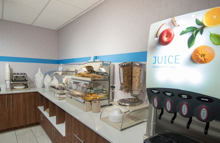 Imagen de la habitación del Hotel Holiday Inn Express and Suites Peoria North - Glendale, An Ihg. Foto 14