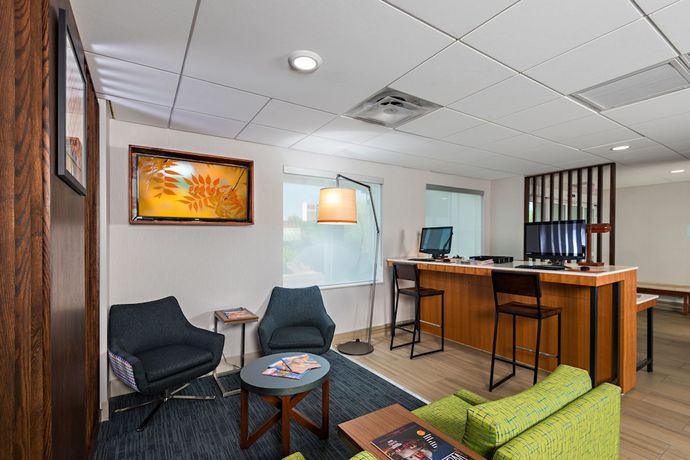 Imagen de la habitación del Hotel Holiday Inn Express and Suites Peoria North - Glendale, An Ihg. Foto 16