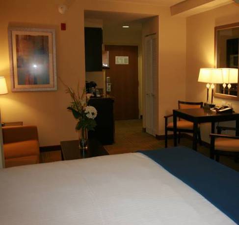 Imagen de la habitación del Hotel Holiday Inn Express and Suites Perry, An Ihg. Foto 15