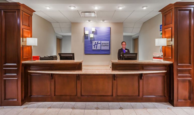 Imagen de los interiores del Hotel Holiday Inn Express and Suites Pharr, an IHG. Foto 19