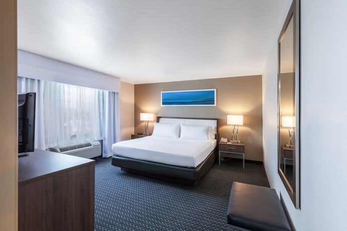 Imagen de la habitación del Hotel Holiday Inn Express and Suites Pharr, an IHG. Foto 16