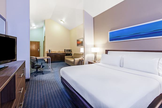 Imagen de la habitación del Hotel Holiday Inn Express and Suites Pharr, an IHG. Foto 17