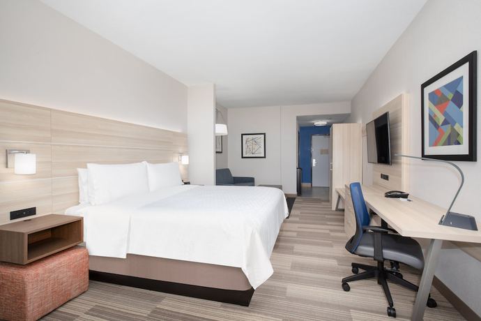 Imagen de la habitación del Hotel Holiday Inn Express and Suites Phoenix - Glendale Sports Dist, an IHG. Foto 5