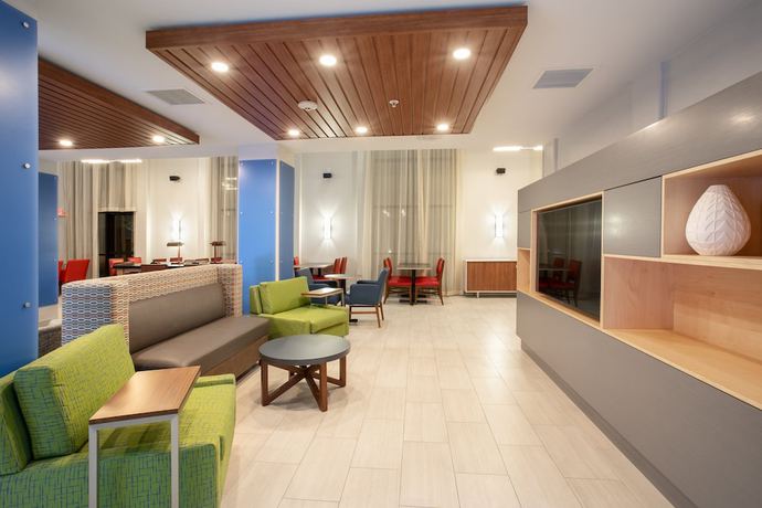 Imagen de los interiores del Hotel Holiday Inn Express and Suites Phoenix - Glendale Sports Dist, an IHG. Foto 19