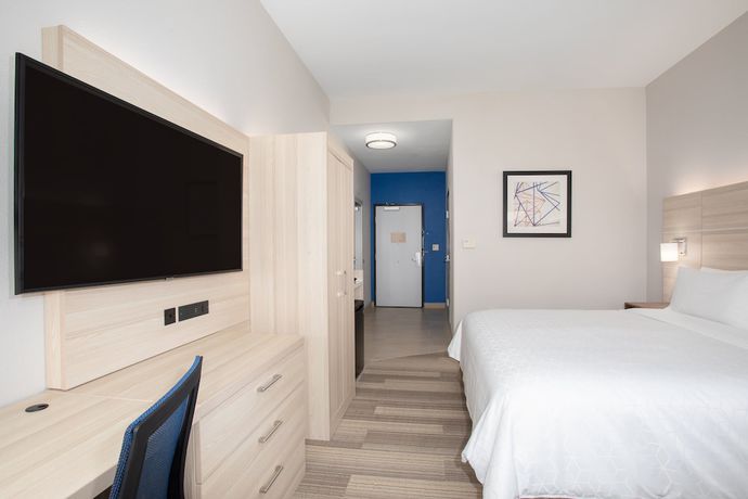 Imagen de la habitación del Hotel Holiday Inn Express and Suites Phoenix - Glendale Sports Dist, an IHG. Foto 12