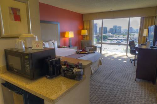 Imagen de la habitación del Hotel Holiday Inn Express and Suites Phoenix Midtown, An Ihg. Foto 4