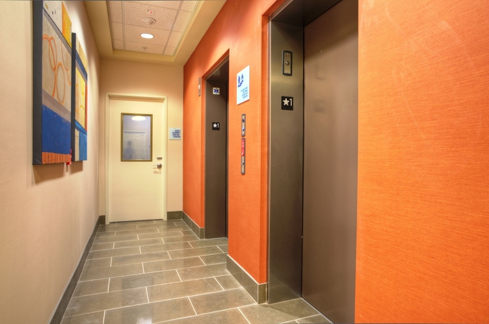 Imagen de los interiores del Hotel Holiday Inn Express and Suites Phoenix North Scottsdale, An Ihg. Foto 13