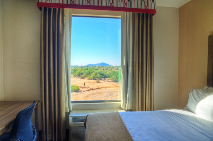 Imagen de la habitación del Hotel Holiday Inn Express and Suites Phoenix North Scottsdale, An Ihg. Foto 5