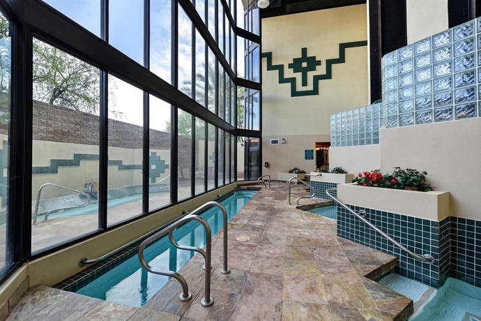 Imagen de la piscina del Hotel Holiday Inn Express and Suites Phoenix - Tempe, An Ihg. Foto 15