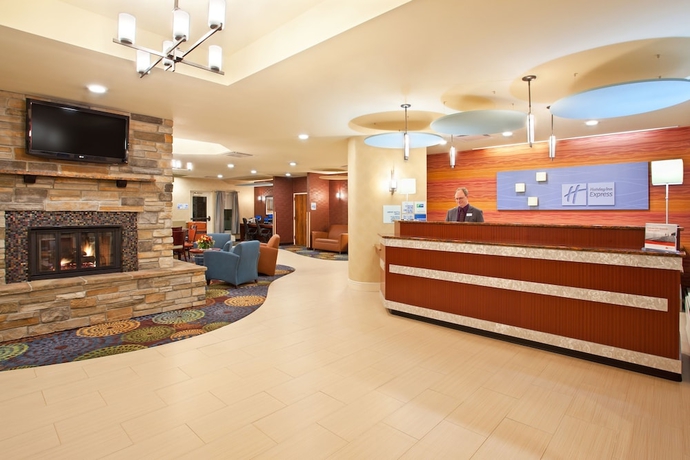 Imagen de los interiores del Hotel Holiday Inn Express and Suites Pittsburgh Airport, An Ihg. Foto 15