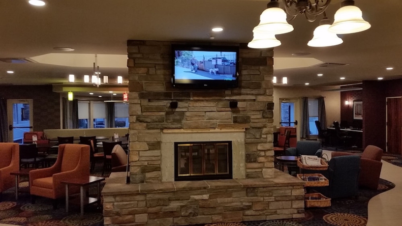 Imagen del bar/restaurante del Hotel Holiday Inn Express and Suites Pittsburgh Airport, An Ihg. Foto 2