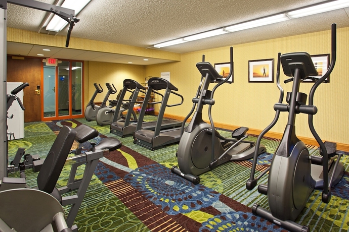 Imagen de los interiores del Hotel Holiday Inn Express and Suites Pittsburgh Airport, An Ihg. Foto 18